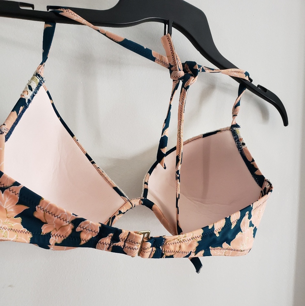 Target bathing suit - Picture 2 of 3